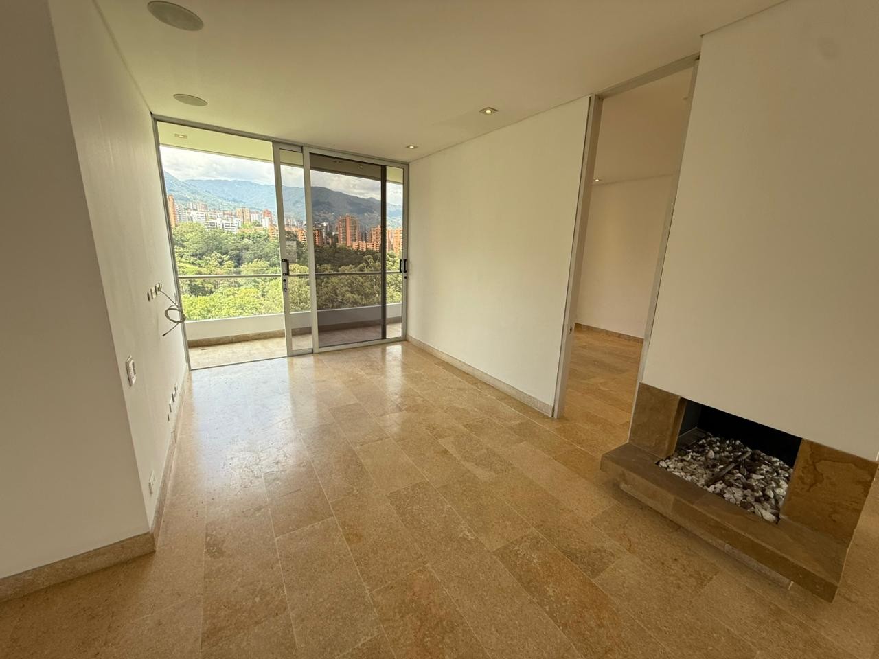 Apartamento en arriendo en El Campestre, Medellín · foto 18 de 24