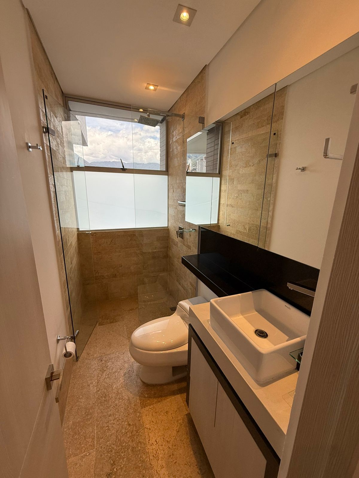 Apartamento en arriendo en El Campestre, Medellín · foto 9 de 24