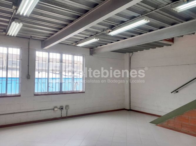Bodega en arriendo en Sierra Morena, La Estrella, 411 m² · foto 8 de 15