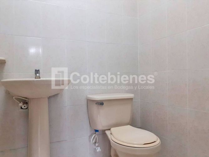 Bodega en arriendo en Sierra Morena, La Estrella, 411 m² · foto 13 de 15