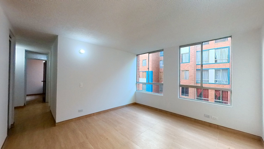 Apartamento de 3 alcobas en venta en Conjunto Residencial Zaragoza, Madrid, 57 m² · foto 3 de 13