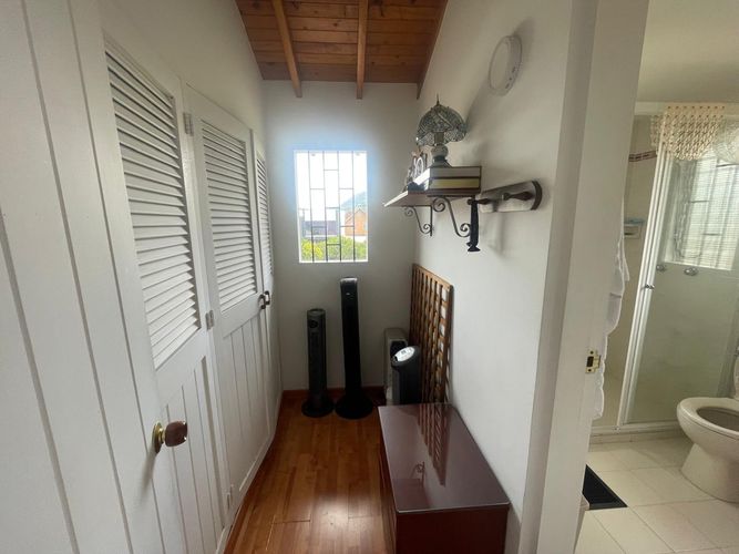 Casa de 5 alcobas en venta en La Ceja, 1315 m² · foto 16 de 24