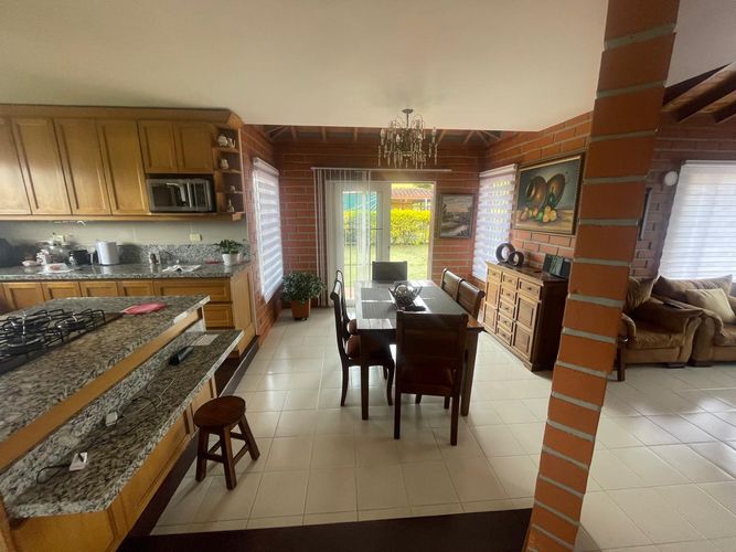 Casa de 5 alcobas en venta en La Ceja, 1315 m² · foto 21 de 24