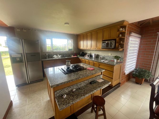 Casa de 5 alcobas en venta en La Ceja, 1315 m² · foto 22 de 24