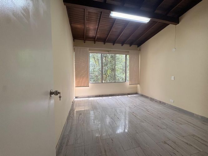 Apartamento de 3 alcobas en venta en El Poblado, Medellín, 147 m² · foto 8 de 15