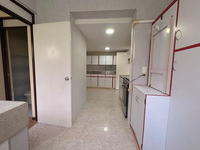 Apartamento de 3 alcobas en venta en El Poblado, Medellín, 147 m² · foto 6 de 15