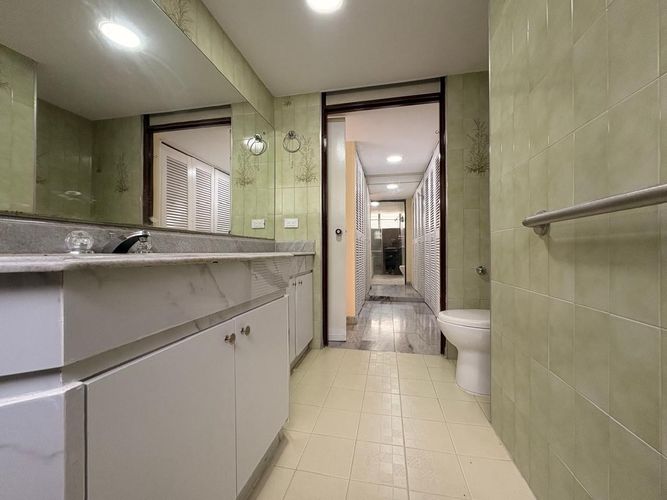 Apartamento de 3 alcobas en venta en El Poblado, Medellín, 147 m² · foto 14 de 15