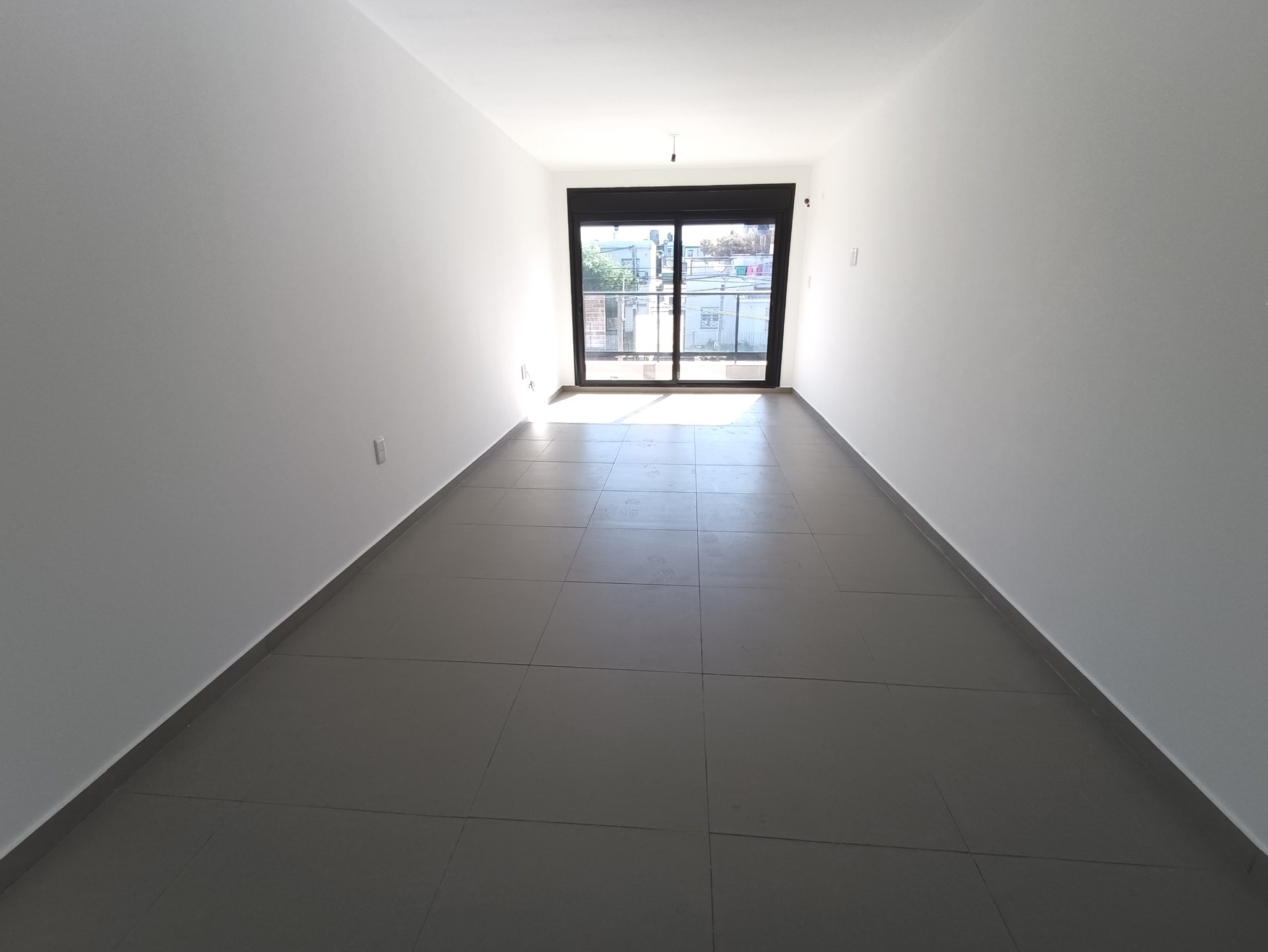 Amplio Monoambiente Con Terraza! Malvin! Próximo A Rambla Y Playa! Edificio Nuevo!!