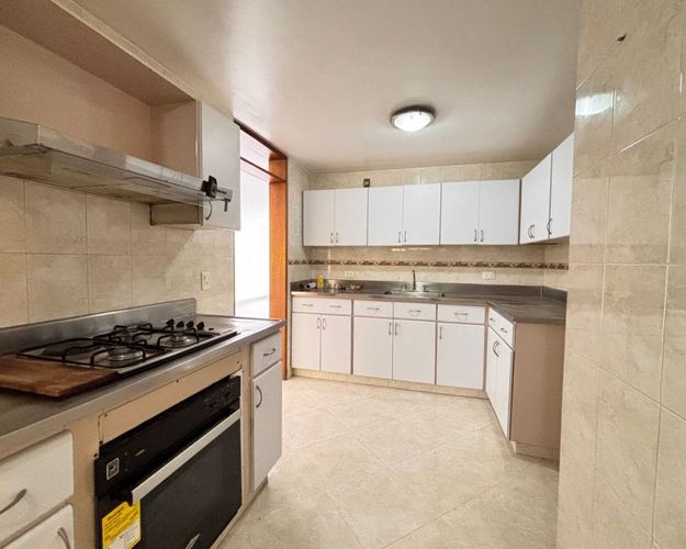 Apartamento de 3 alcobas en venta en El Poblado, Medellín, 147 m² · foto 5 de 9