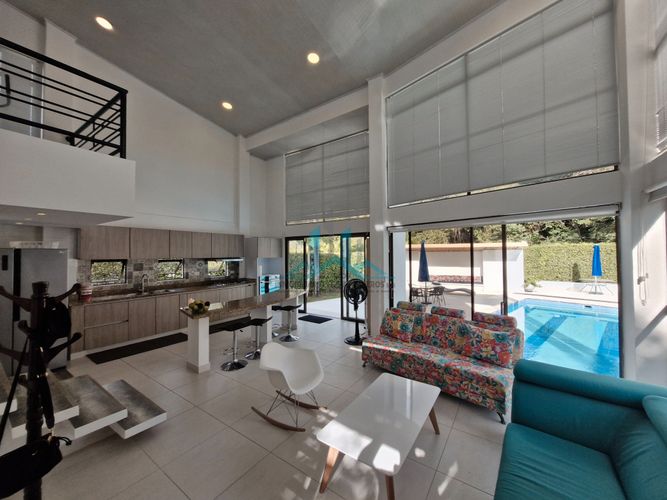 Casa de 4 alcobas en arriendo en Bosques De Peñalisa, Ricaurte, 340 m² · foto 3 de 24