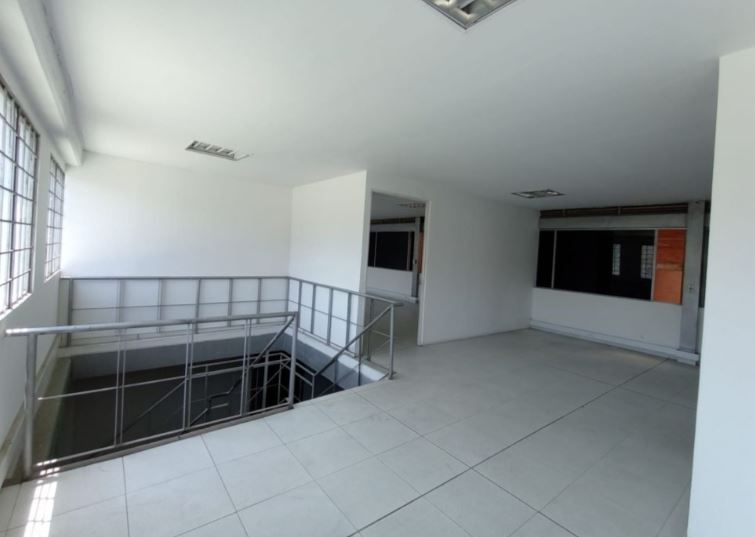 Bodega en Arriendo en Montevideo, Bogotá