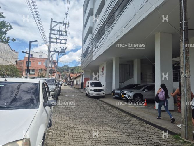 Local en arriendo en La Ceja, 240 m² · foto 6 de 9