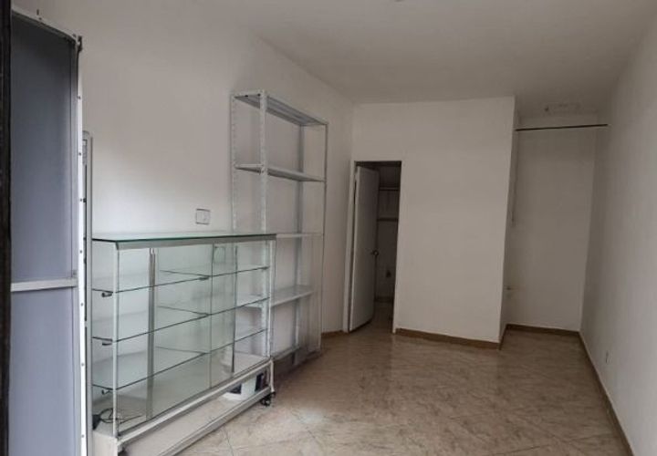 Local en arriendo en Camino Verde, Envigado, 13 m² · foto 4 de 8