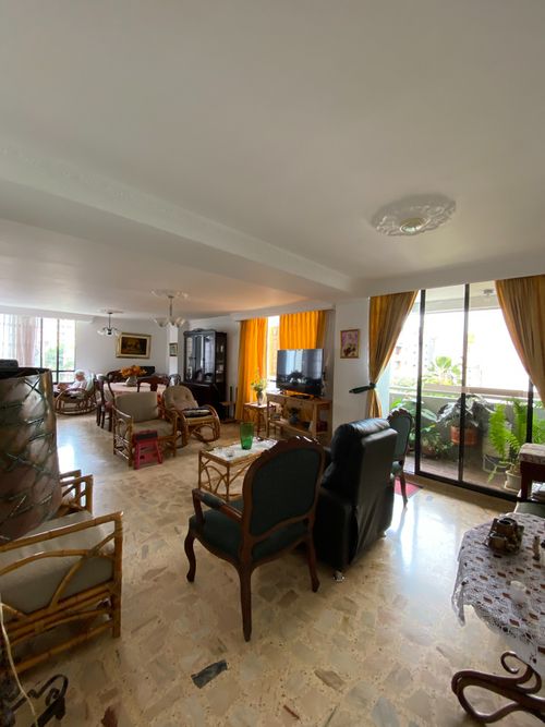Apartamento de 3 alcobas en venta en Cabecera Del Llano, Bucaramanga, 110 m² · foto 3 de 14