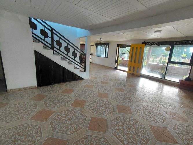 Finca en arriendo en Santa Elena, Medellín, 180 m² · foto 3 de 19