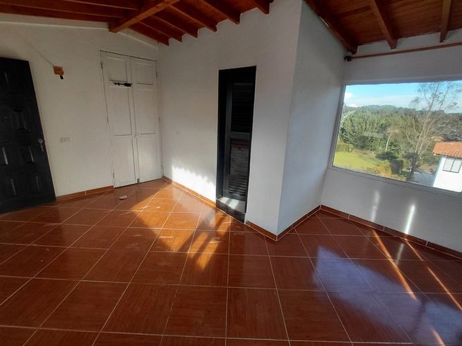 Finca en arriendo en Santa Elena, Medellín, 180 m² · foto 13 de 19
