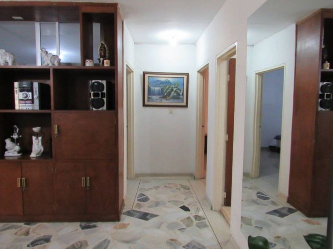 Apartamento de 3 alcobas en venta en Versalles, Cali, 156 m² · foto 13 de 24