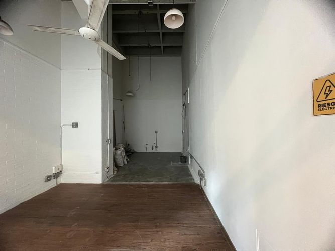 Local en arriendo en El Poblado, Medellín, 35 m² · foto 2 de 5