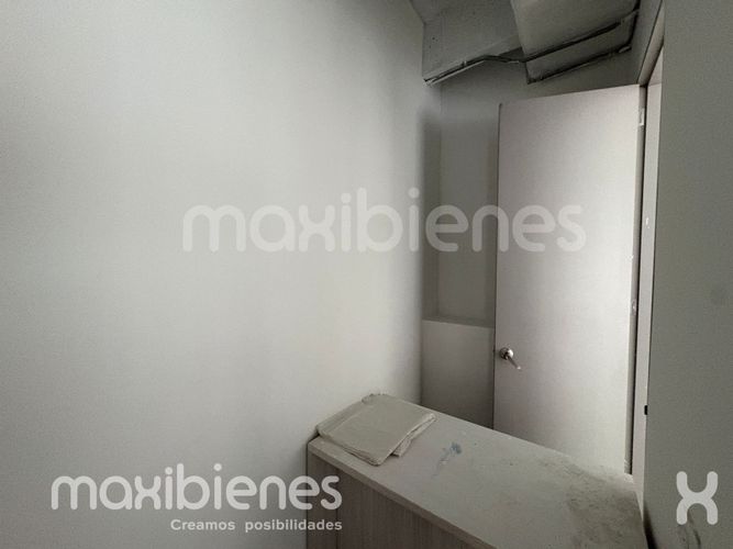 Local en arriendo en La Aguacatala, Medellín, 526 m² · foto 2 de 14