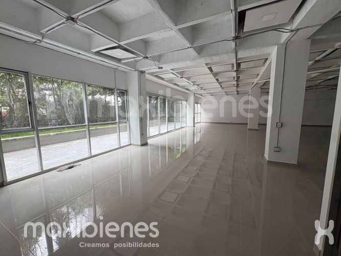Local en arriendo en La Aguacatala, Medellín, 526 m² · foto 6 de 14