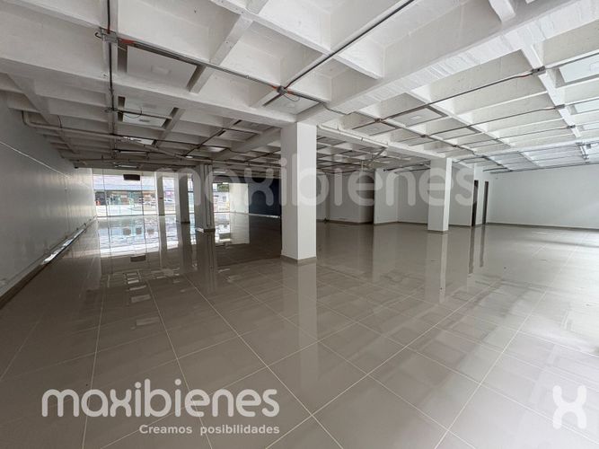 Local en arriendo en La Aguacatala, Medellín, 526 m² · foto 7 de 14