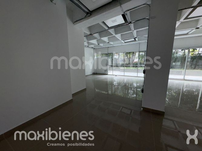 Local en arriendo en La Aguacatala, Medellín, 526 m² · foto 11 de 14
