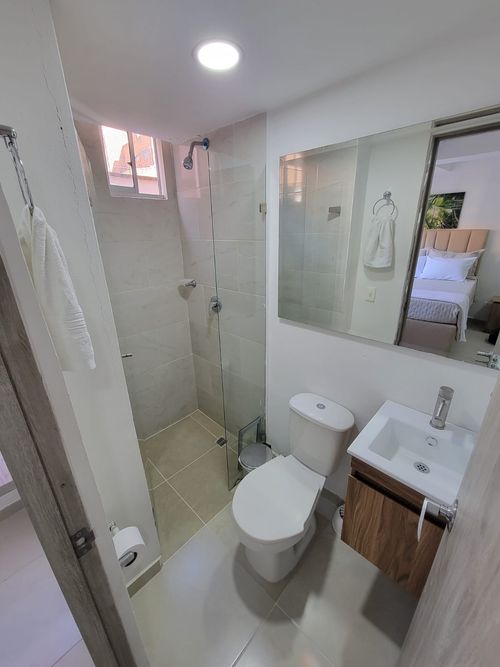 Apartaestudio en venta en La Candelaria, Medellín, 23 m² · foto 2 de 10