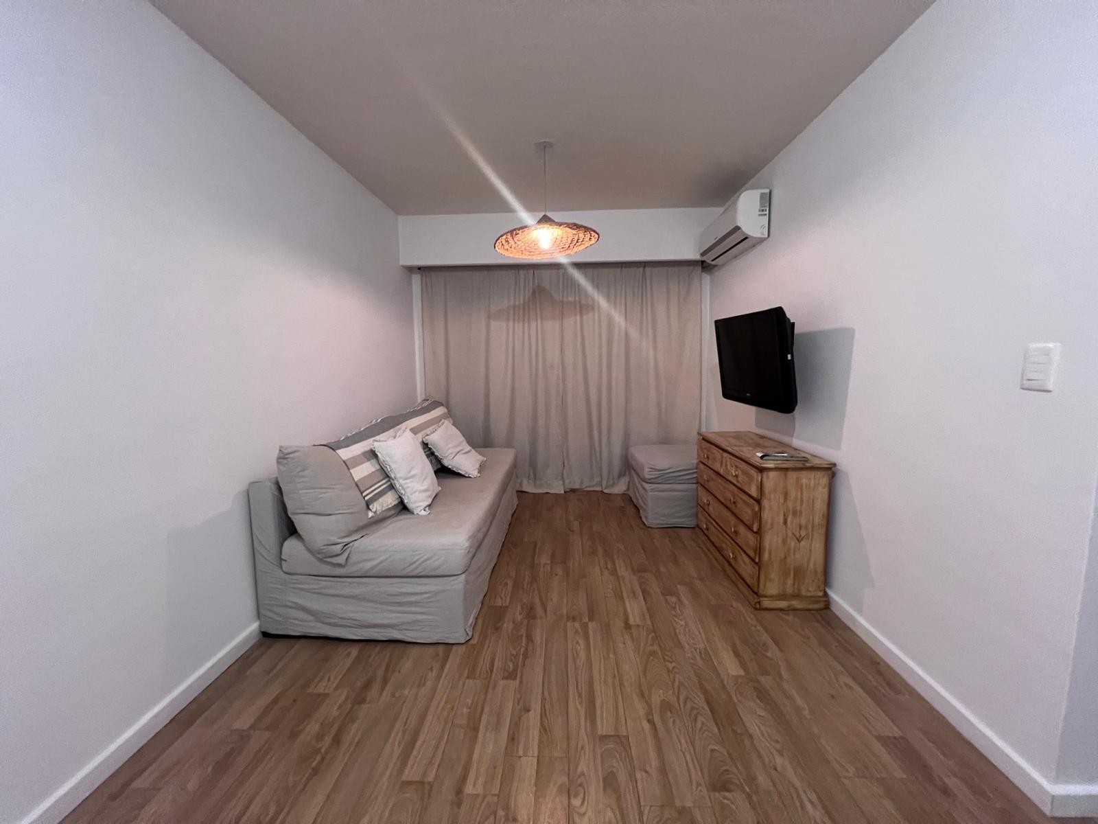 Alquiler Apartamento Amoblado 2 Dormitorios - Cordón · Foto 2
