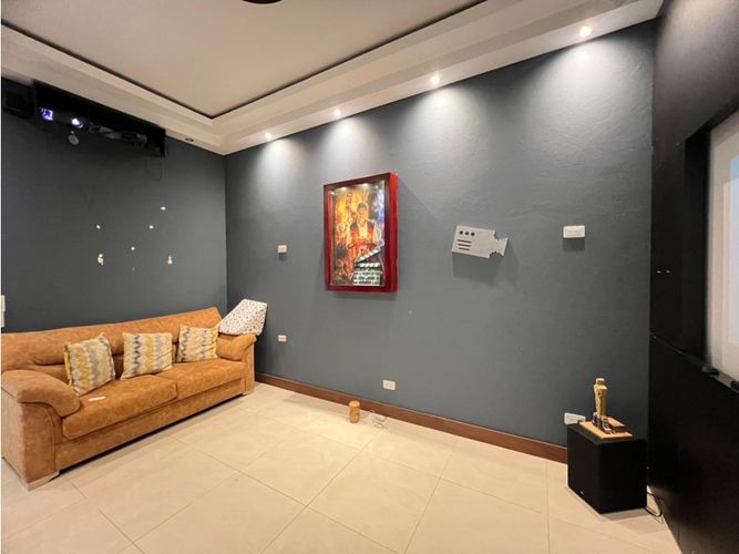 Casa de 3 alcobas en venta en Guamito, Rionegro, 310 m² · foto 13 de 15