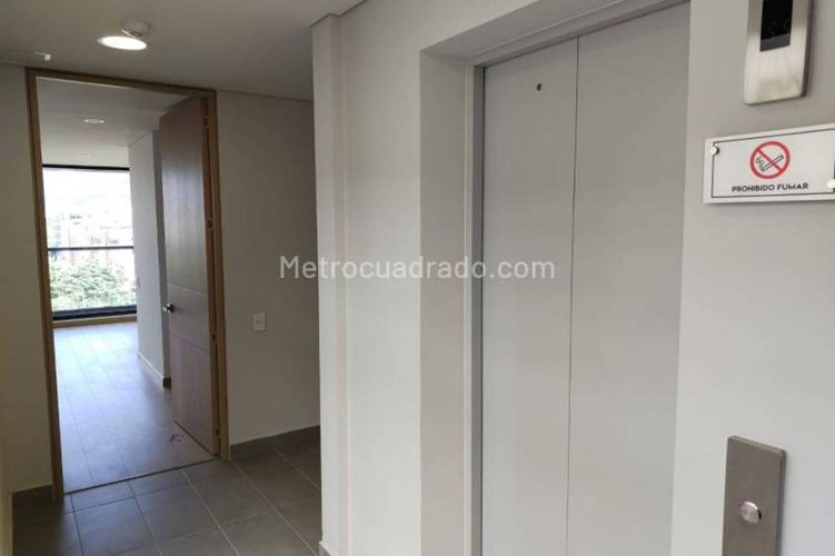 Apartamento en venta en Quinta Paredes, Bogotá · foto 5 de 17