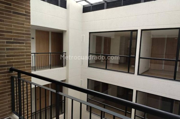 Apartamento en venta en Quinta Paredes, Bogotá · foto 6 de 17