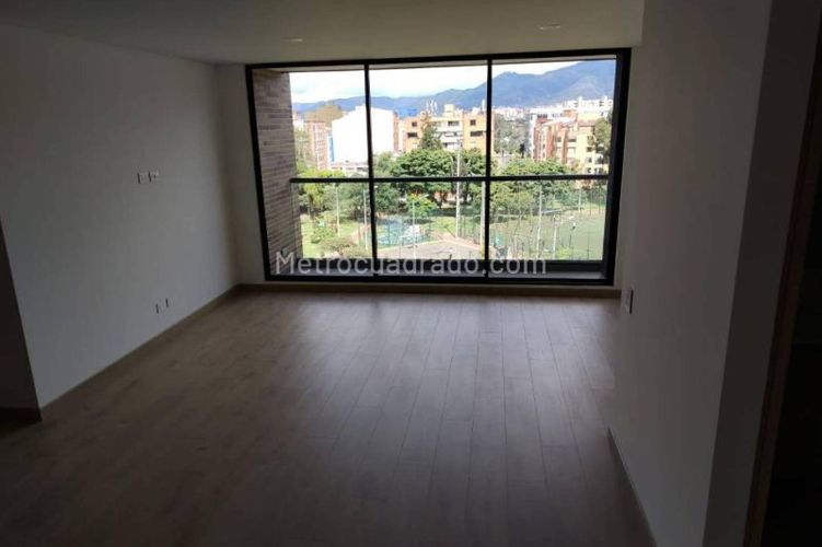 Apartamento en venta en Quinta Paredes, Bogotá · foto 7 de 17