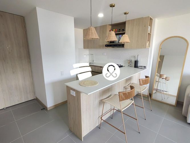 Apartamento de 3 alcobas en venta en El Poblado, Medellín, 69 m² · foto 2 de 24