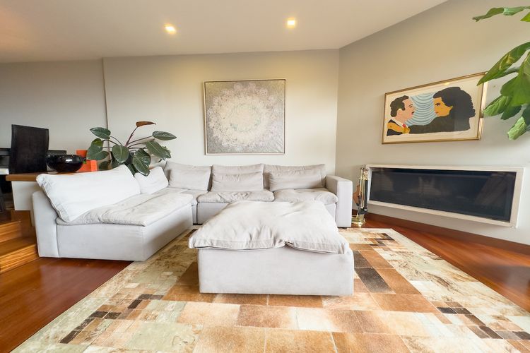 Apartamento en venta en Los Rosales, Bogotá · foto 2 de 13
