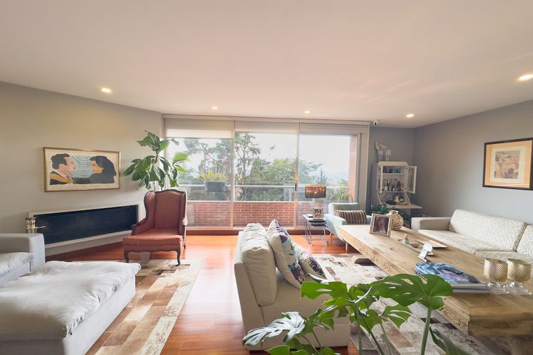 Apartamento en venta en Los Rosales, Bogotá · foto 3 de 13