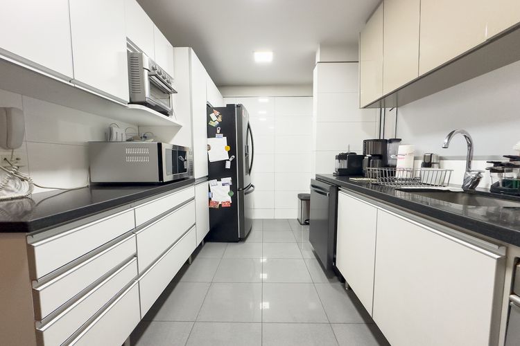 Apartamento en venta en Los Rosales, Bogotá · foto 5 de 13