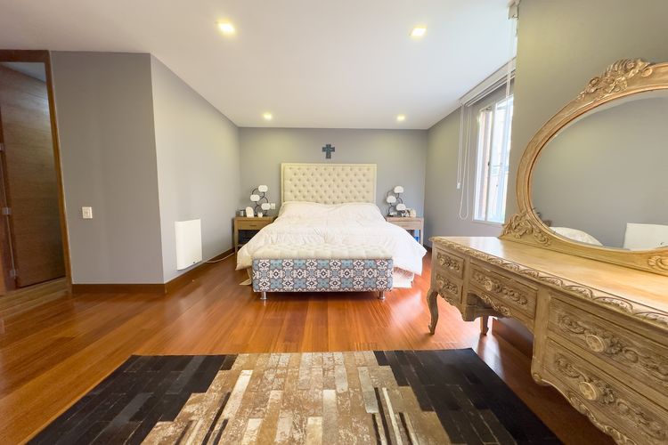 Apartamento en venta en Los Rosales, Bogotá · foto 7 de 13