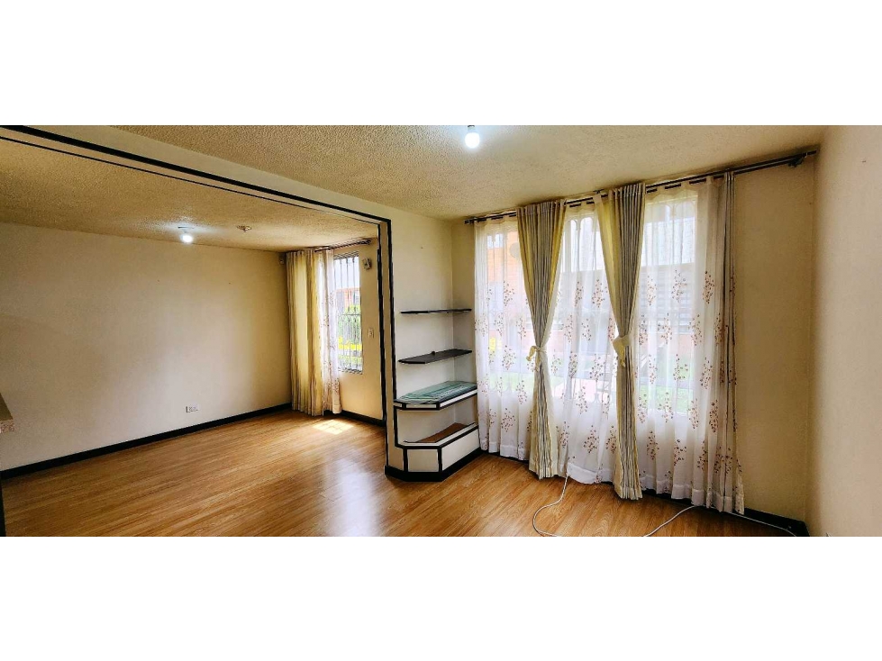 Casa en venta en Las Villas De Mosquera, Mosquera · foto 2 de 16