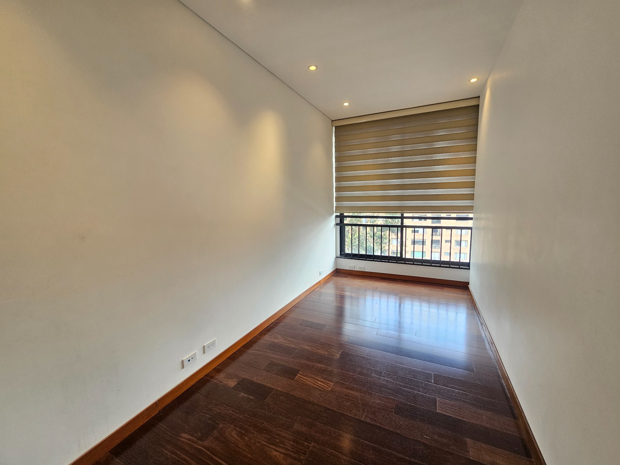 Apartamento en venta en Los Rosales, Bogotá · foto 9 de 18