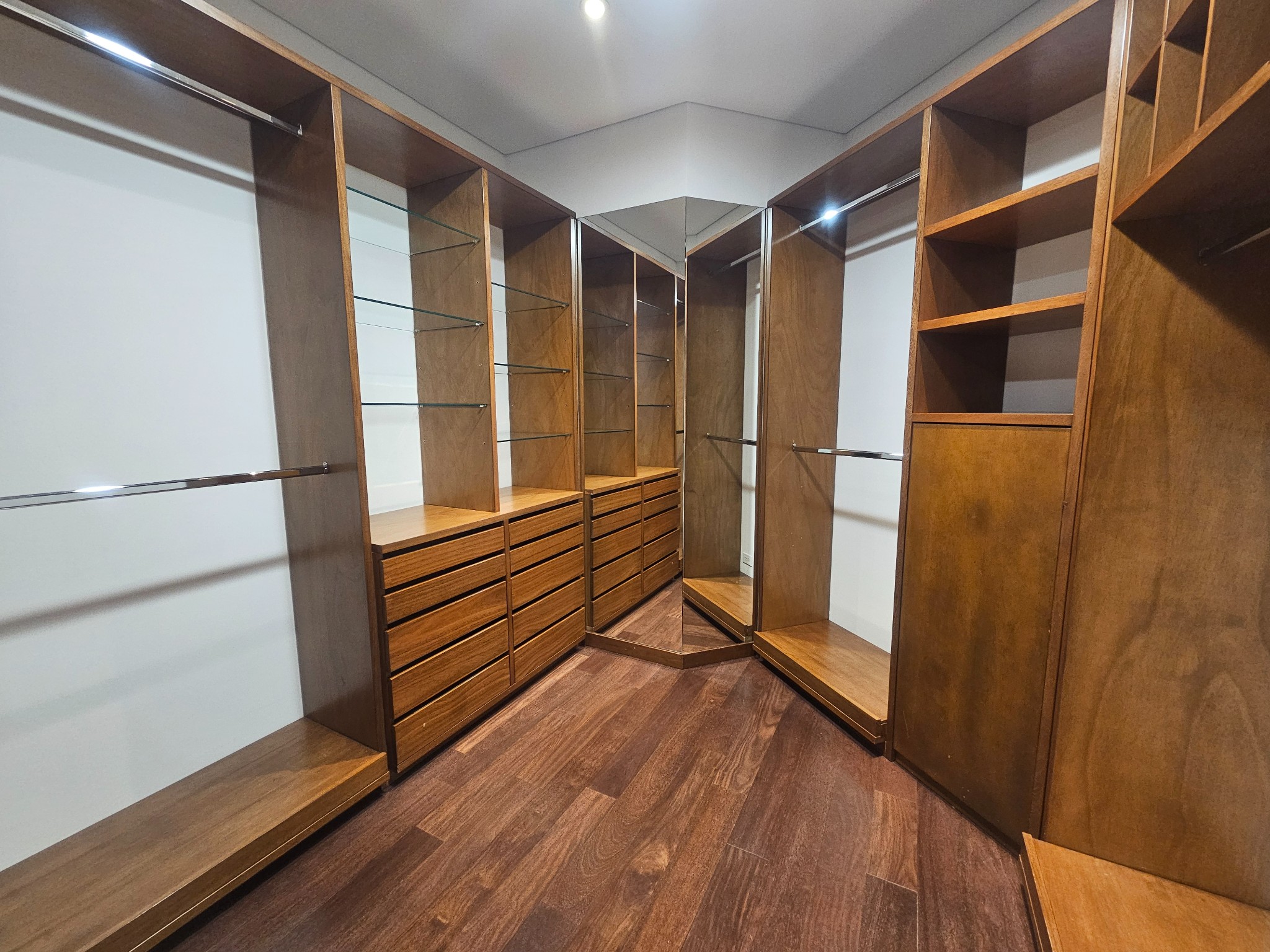 Apartamento en venta en Los Rosales, Bogotá · foto 11 de 18