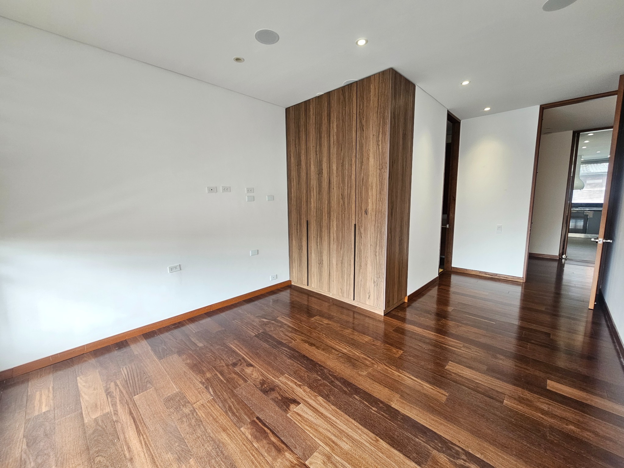 Apartamento en venta en Los Rosales, Bogotá · foto 14 de 18
