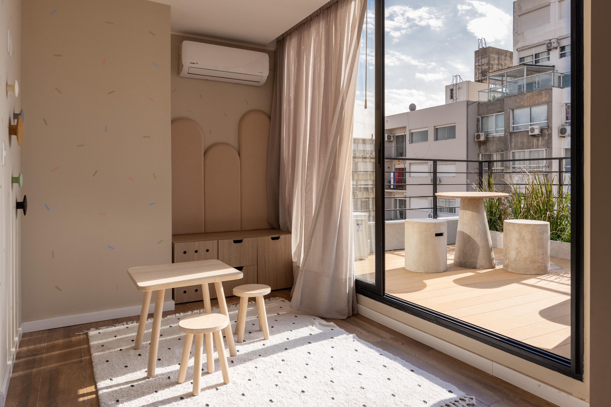Alquiler Apartamento De 1 Dormitorio Súper Luminoso En Cordón - Al Frente Y Con Terraza · Foto 9