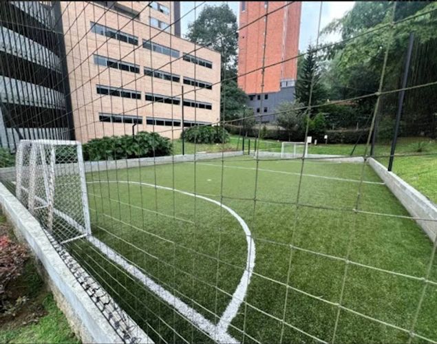 Apartamento de 1 alcoba en venta en Loma De Los Gonzalez, Medellín, 55 m² · foto 21 de 24