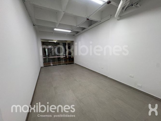 Local en arriendo en Los Balsos, Medellín, 35 m² · foto 3 de 10