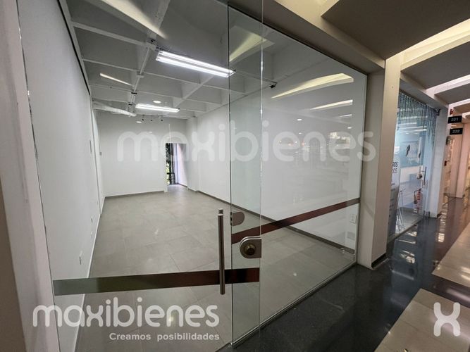 Local en arriendo en Los Balsos, Medellín, 35 m² · foto 4 de 10