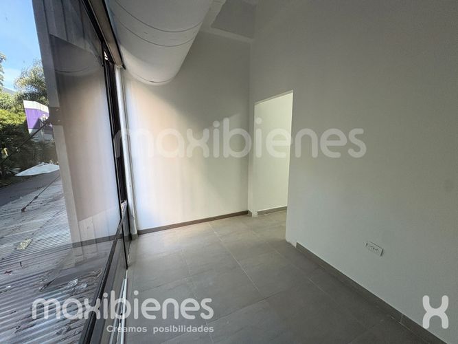 Local en arriendo en Los Balsos, Medellín, 35 m² · foto 7 de 10