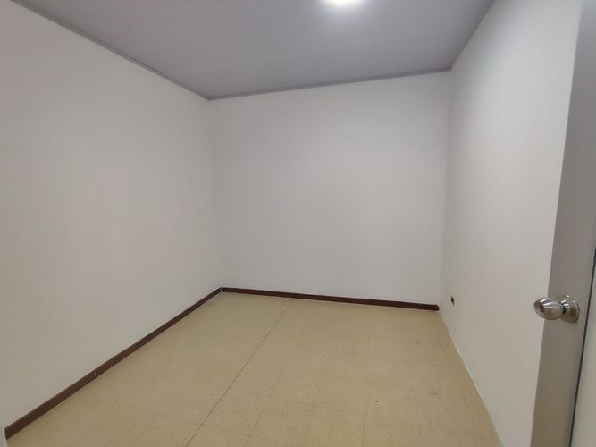 Oficina en venta en Cristo Rey, Medellín, 107 m² · foto 8 de 12