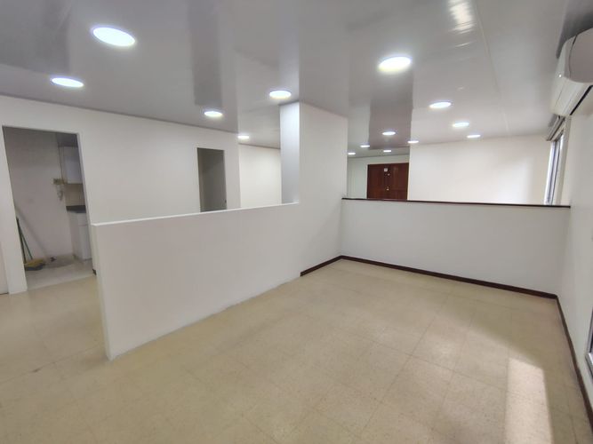Oficina en venta en Cristo Rey, Medellín, 107 m² · foto 3 de 12
