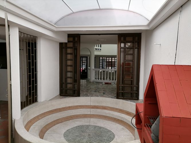 Casa de 6 alcobas en arriendo en Llanocentro, Villavicencio, 340 m² · foto 11 de 13