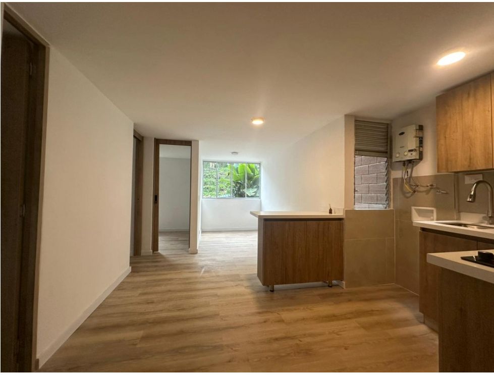 Apartamento en venta en San javier no.2, Medellín 2